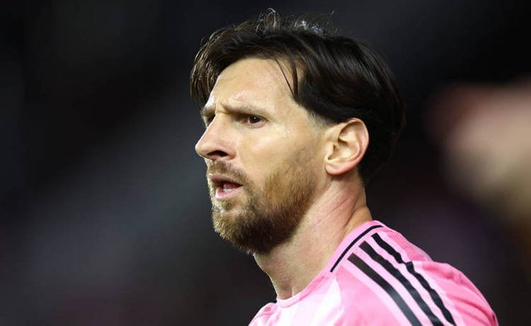 MLS оштрафовала Месси и Суареса