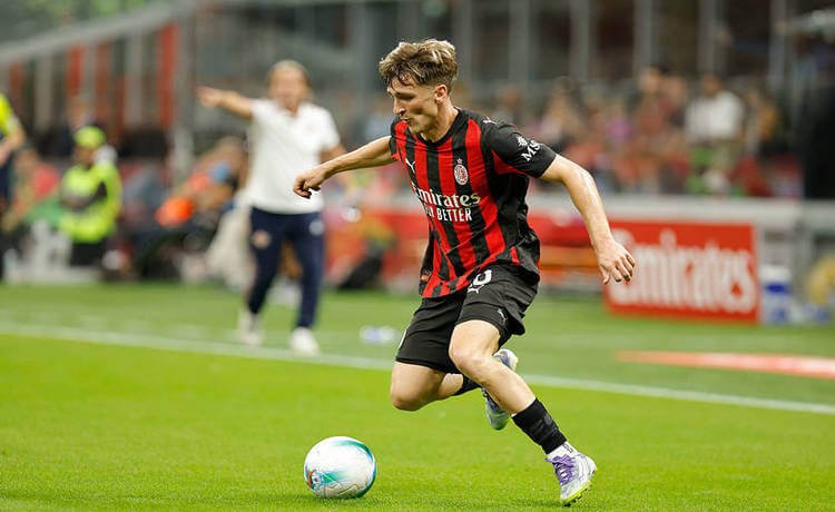 Милан продлит контракт с вингером, вернувшимся после двух лет в арендах