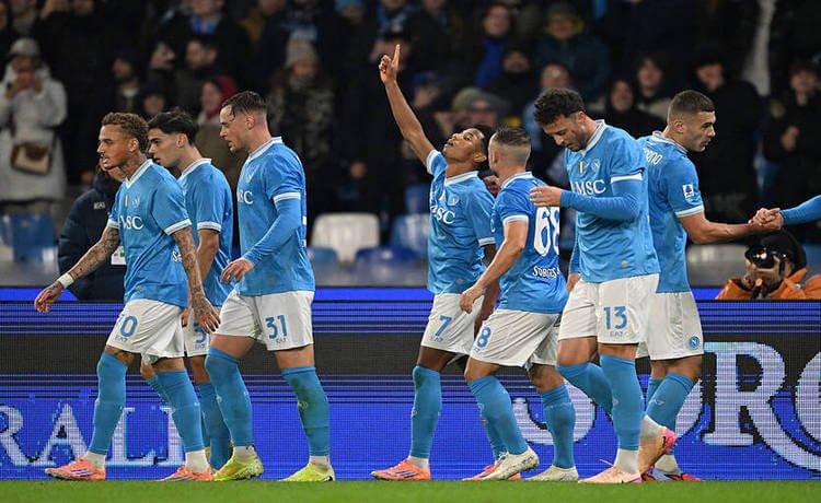 Наполи продлил свою беспроигрышную домашнюю серию