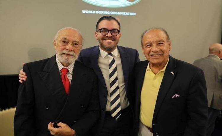 Густаво Оливьери прокомментировал отказ Усика от пояса WBO