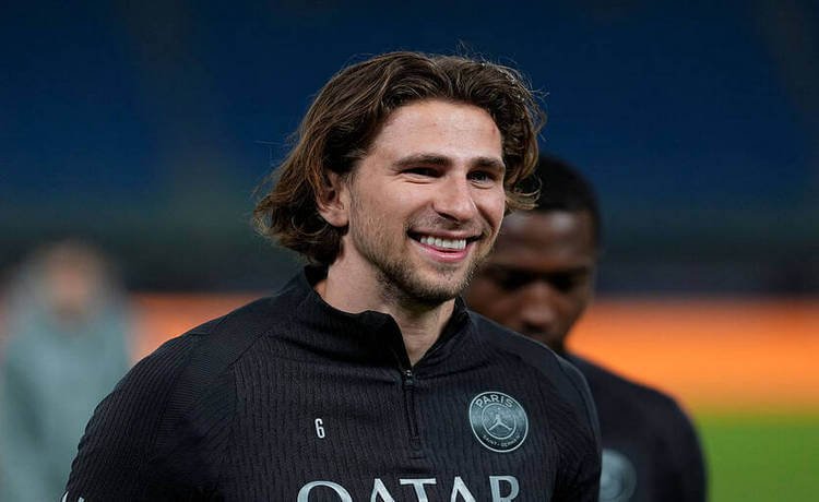 Забарный в ТОП-100 самых дорогих игроков мира