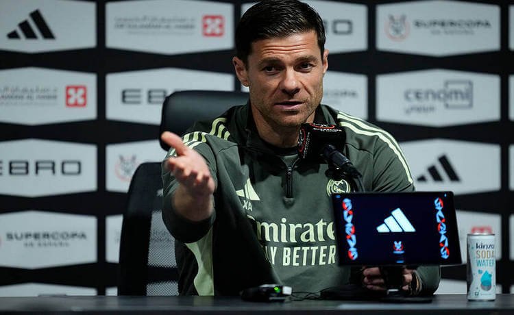 Хаби Алонсо поделился ожиданиями от финала Суперкубка Испании с Барселоной