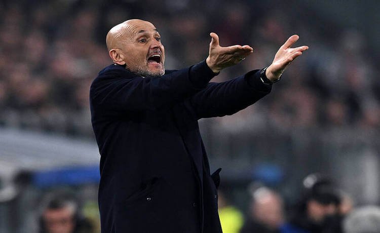 Ювентус не отказался от намерения продлить контракт с тренером после вылета из Лиги чемпионов