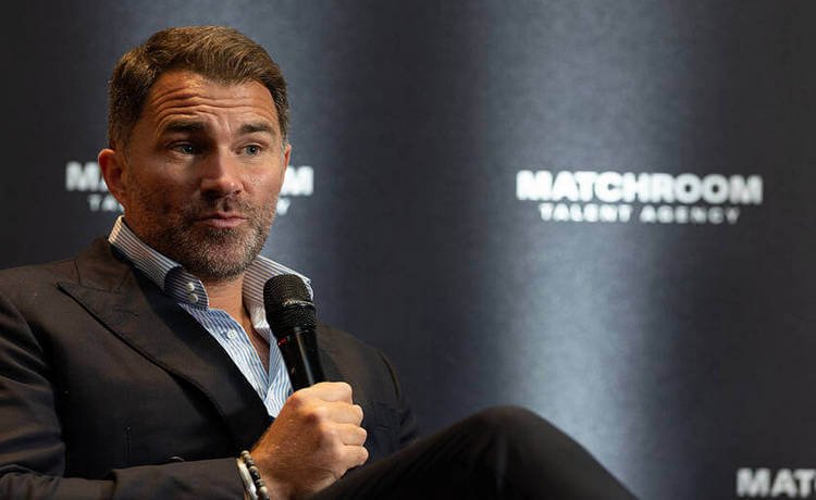 Matchroom забирает бой WBC