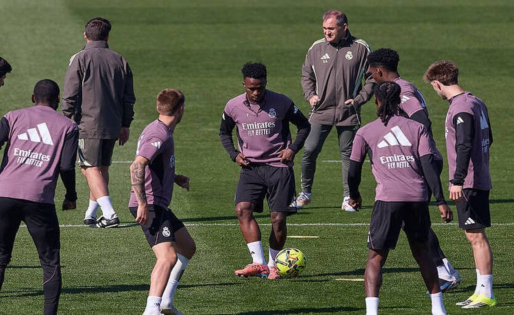 Реал планирует шесть трансферов. Клуб ищет усиление во все линии