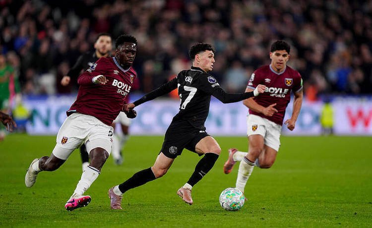 Вест Хэм сумел устоять против Манчестер Сити