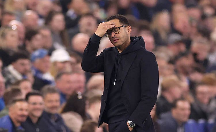 Челси терпит четвёртое поражение подряд