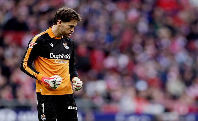 Барселона ведёт переговоры по трансферу голкипера Сосьедада