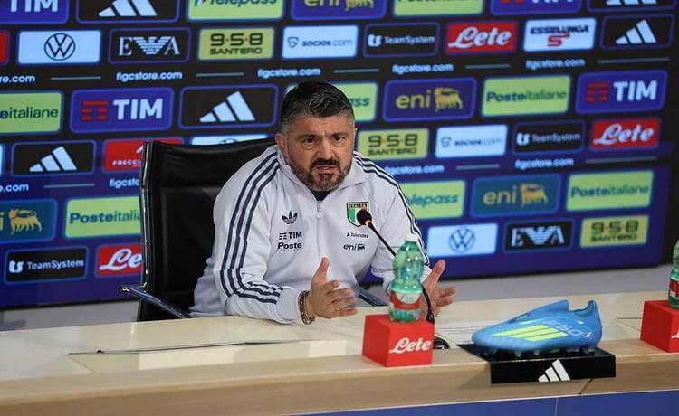 Полузащитник Ливерпуля покинул расположение своей сборной