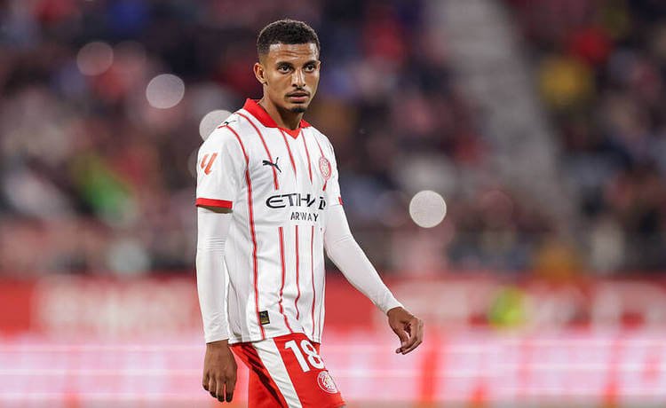 Манчестер Сити хочет подписать полузащитника Жироны