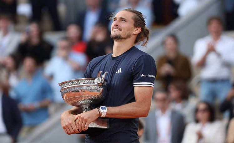 Зверев впервые в карьере выиграл Ролан Гаррос