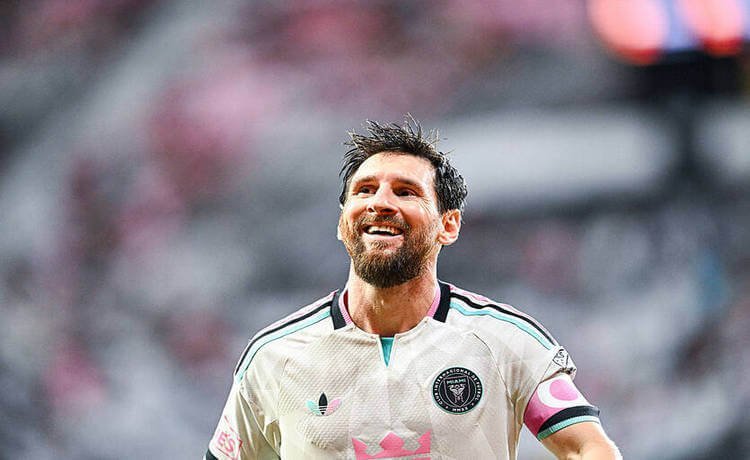Месси снова возглавил гонку бомбардиров MLS